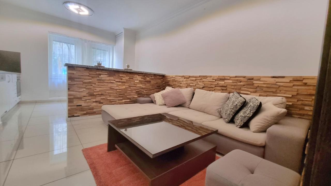 Spacious Apartment In City Center Bratislava Eksteriør bilde